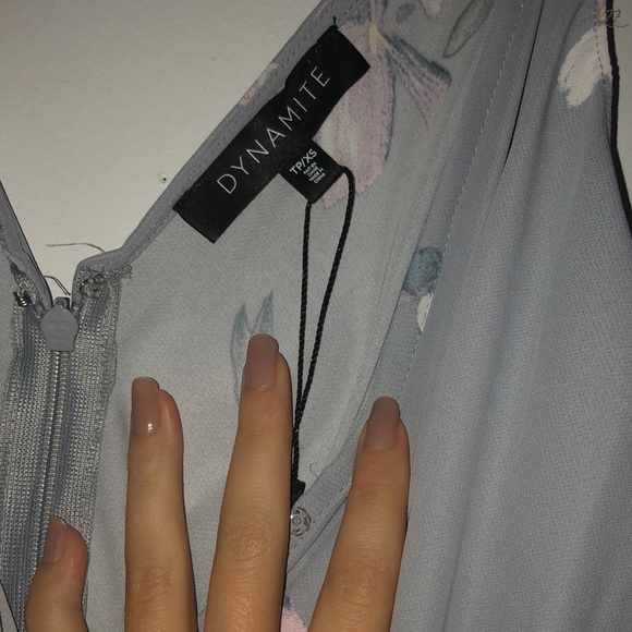 Dynamite summer dress never worn. - Picture 2 of 2